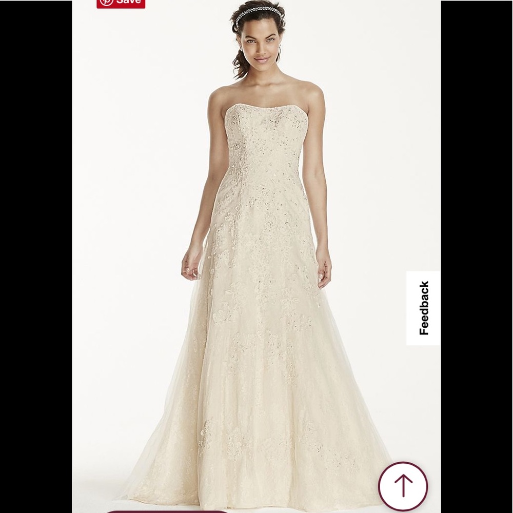 David’s Bridal Romantic elegant Bridal gown Lace pearls corset back sz 4